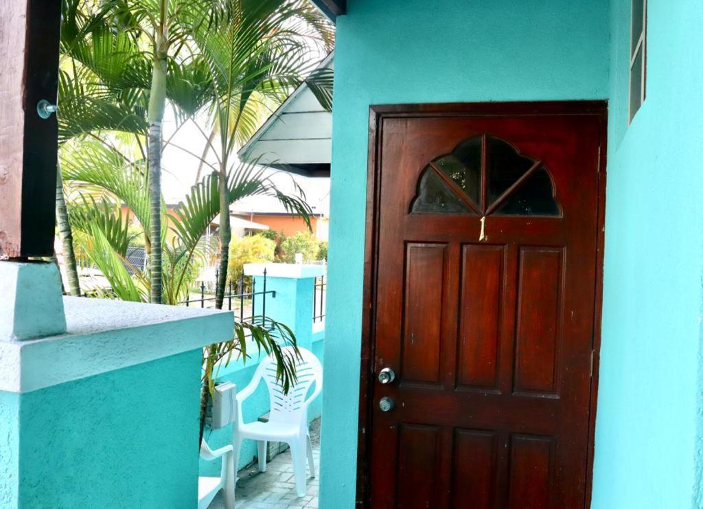Blr Beach Villas Christ Church Extérieur photo
