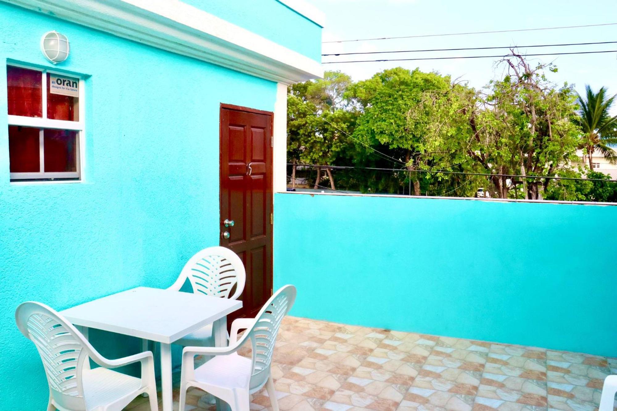 Blr Beach Villas Christ Church Extérieur photo