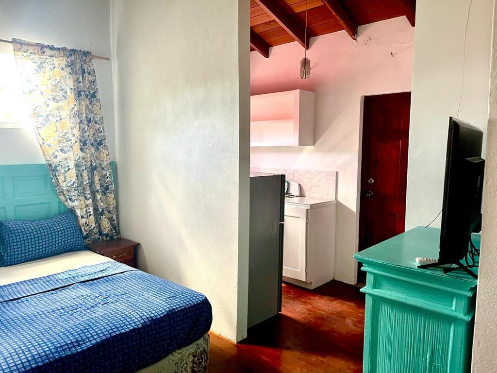 Blr Beach Villas Christ Church Extérieur photo