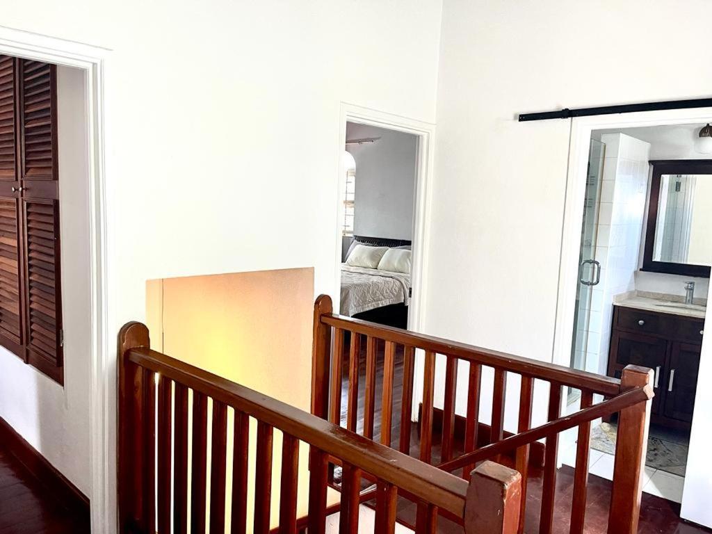 Blr Beach Villas Christ Church Extérieur photo